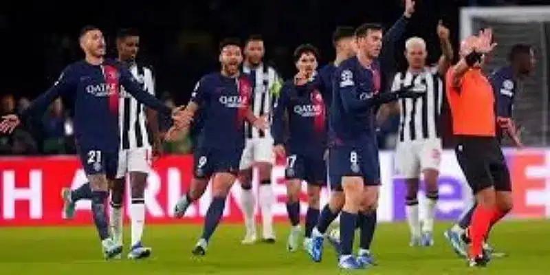 纽卡斯尔在巴黎1-1战平PSG，VAR判罚引发争议- 意昂体育